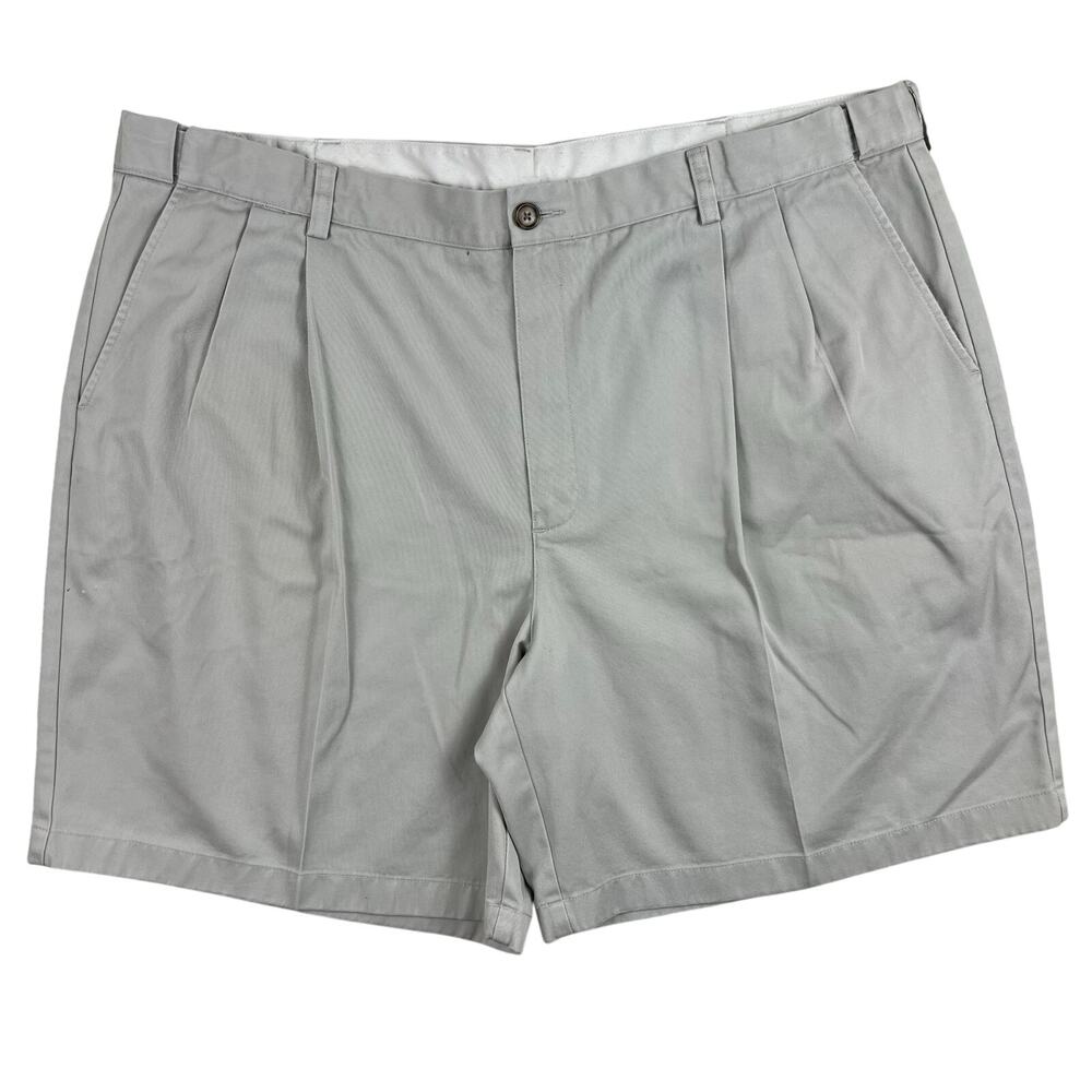 L.L. Bean comfort waist shorts men’s 44 inseam 8” beige pleated front